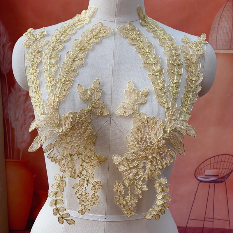 Embellish Craft - Nastro di Pizzo Dorato per Decorazioni